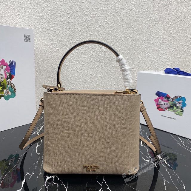 prada女包 普拉達2020專櫃爆款 1BN012 Prada十字紋牛皮肩背女包 Prada手提水桶包  pyd2339